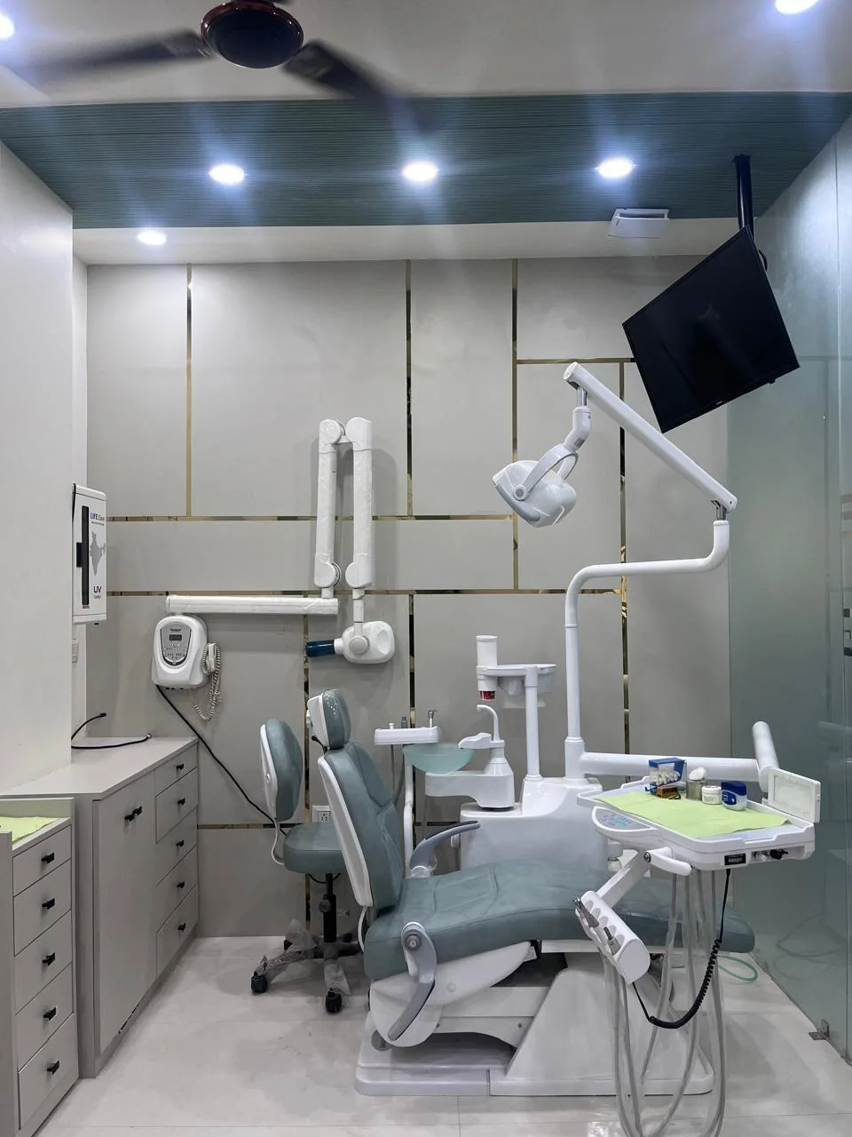 clinic-interior-designing-service-1