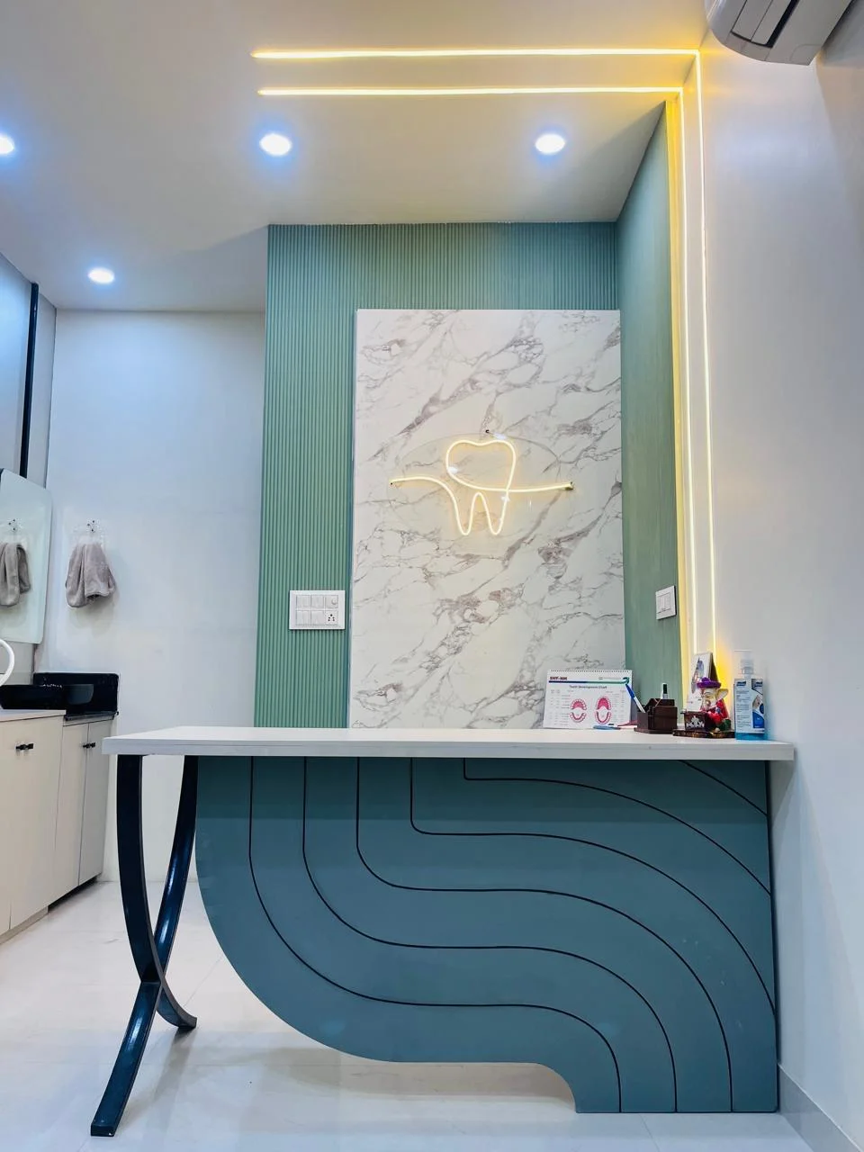 clinic-interior-designing-service-3