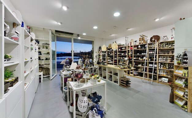 retail-shop-interior-designing-service